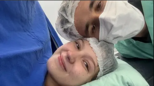 Isabel Veloso dá à luz a Arthur durante tratamento contra o câncer
