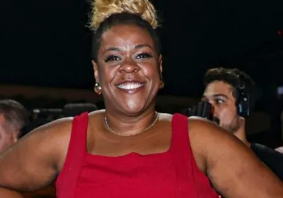 Cacau Protásio anuncia desistência de desfile no Carnaval do Rio devido a falhas com fantasia
