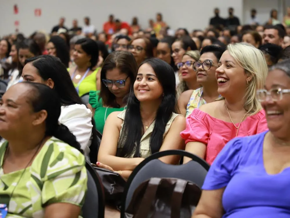 Prefeitura sanciona lei que reajusta salário dos professores