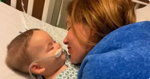 Internado há três dias, filho de Virginia respira sem ajuda de aparelhos