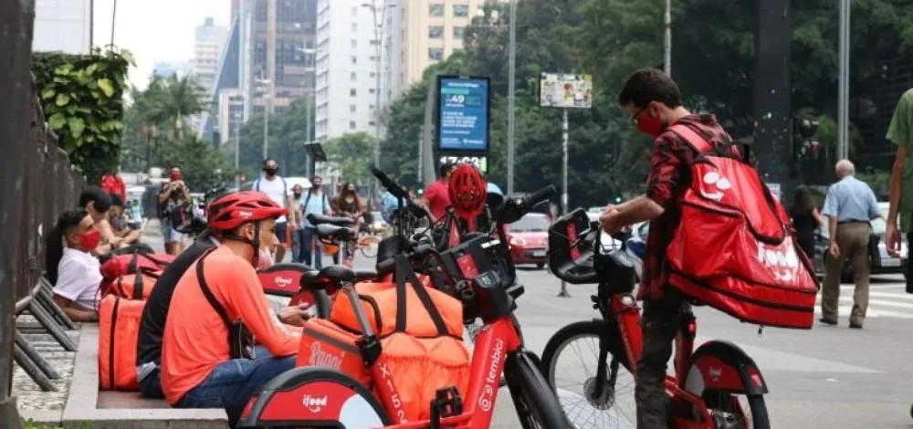 Câmara debate taxas do iFood e possível abuso de poder econômico no mercado de delivery