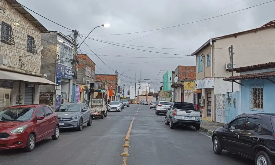 Moradores da Rua Santos Dumont enfrentam falta de energia desde sábado (3)