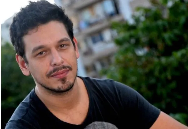 ‘Se eu tivesse que pegar um homem, acho que seria ele’, diz ator seguido por Rick Martin