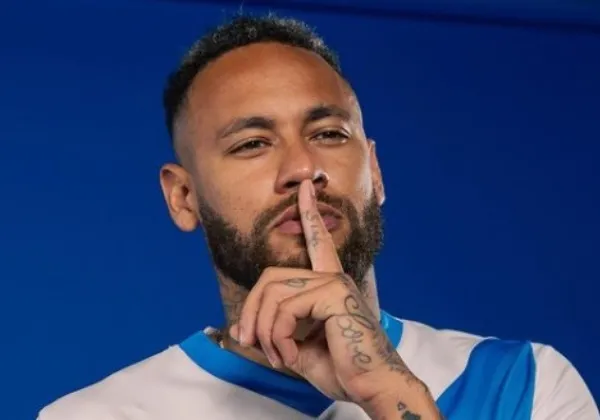 Neymar compra mansão de R$ 5,5 mi para Amanda e Helena em SP